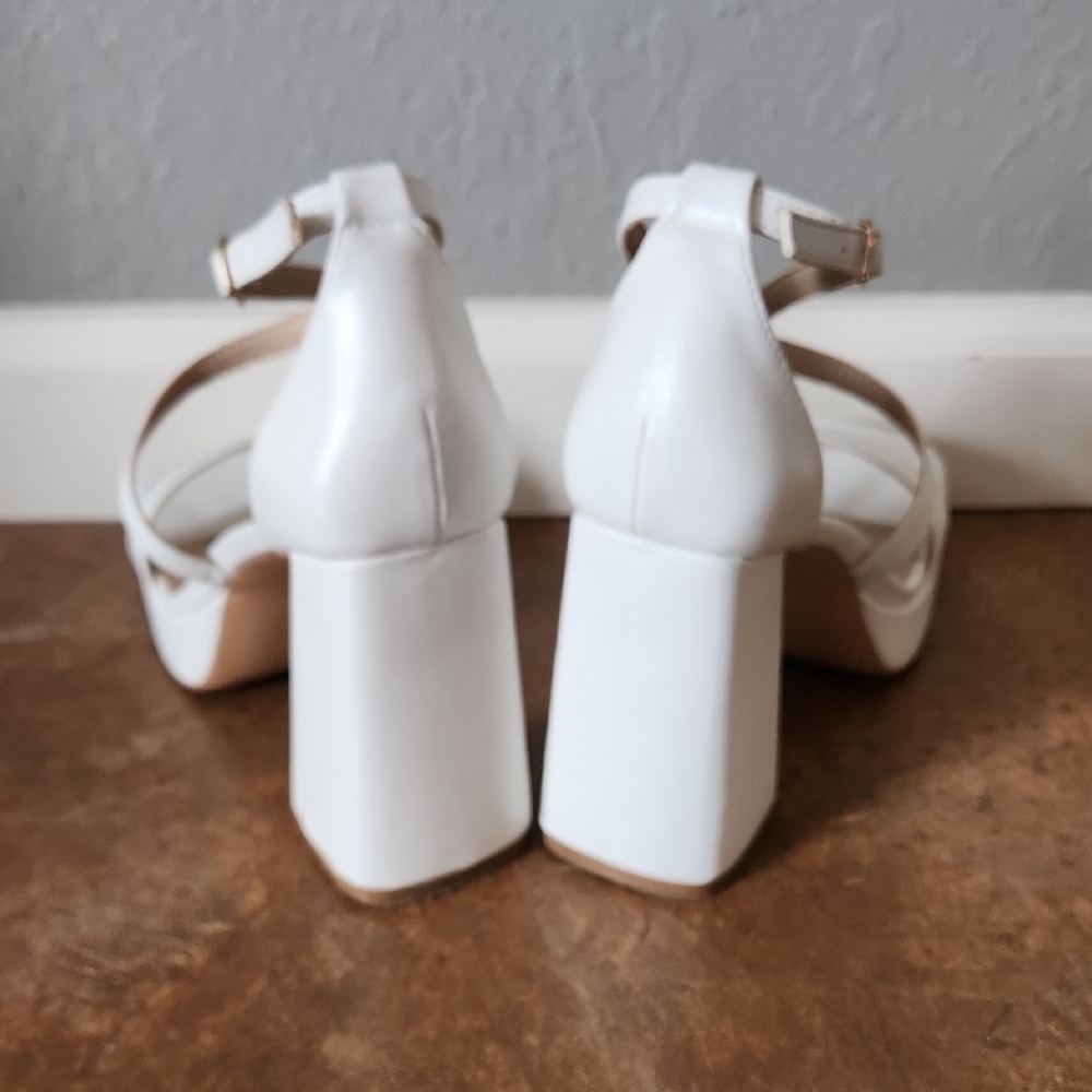 White Crisscross Ankle-Strap Platform Sandals - Women - Picture 4 of 8